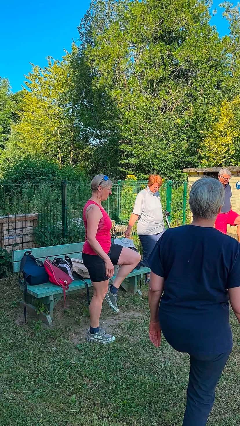 Pause près des bancs, avant de repartir
